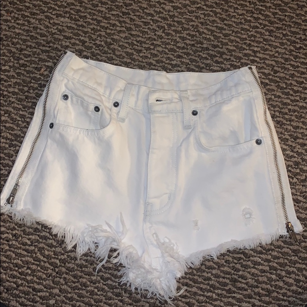 White Carmar with Zipper detail distressed
